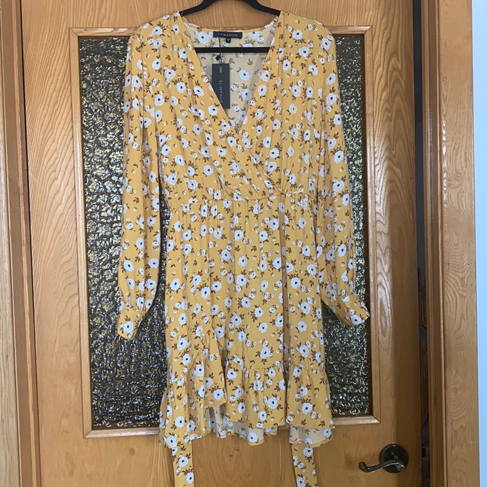 Dynamite Wrap style dress NWT